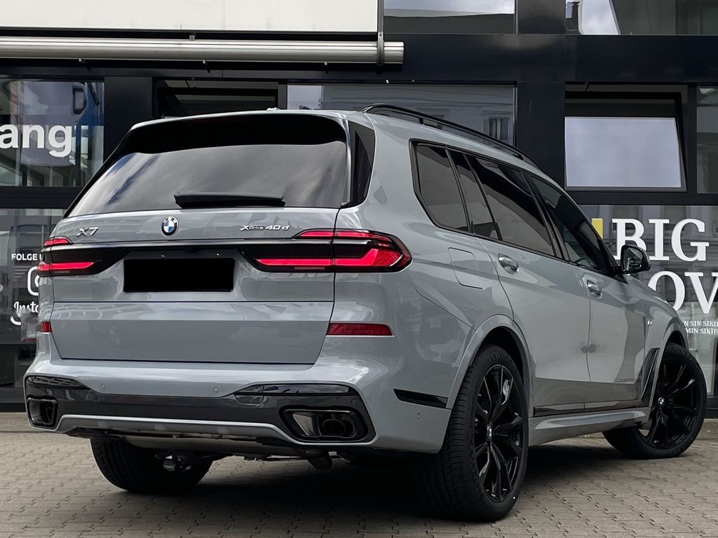 BMW X7 40d xDrive Msport PRO | FACELIFT | předváděcí auto na dovoz | přímo od německého autorizovaného prodejce | luxusní šedé naftové SUV | černá kůže | skvělá výbava | auto ihned k předání | super cena 2.579.000,- Kč bez DPH | více info a nákup online